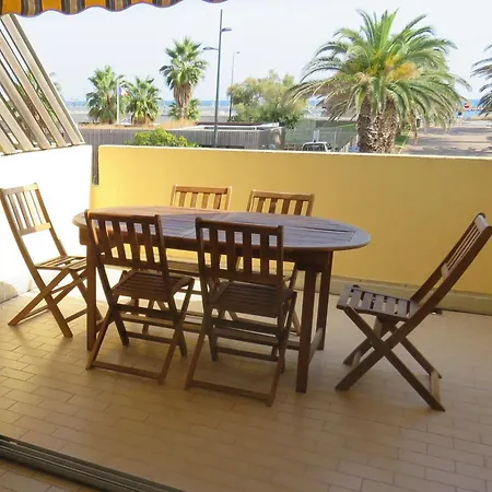 T2 En Front De Avec Terrasse Et Parking, - Fr-1-472-121