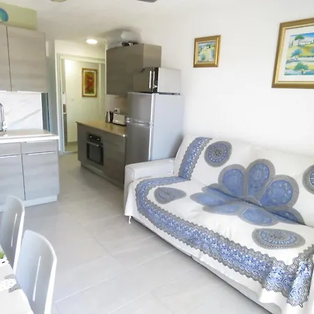 T2 En Front De Avec Terrasse Et Parking, - Fr-1-472-121 Appartamento